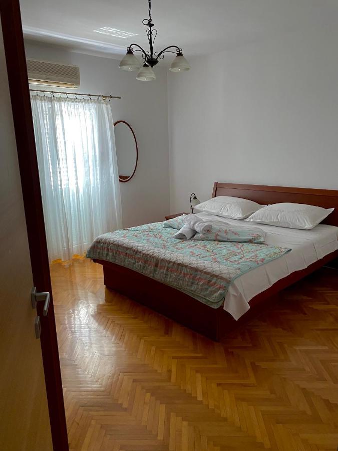 Apartman Nives Apartment Трогир Екстериор снимка
