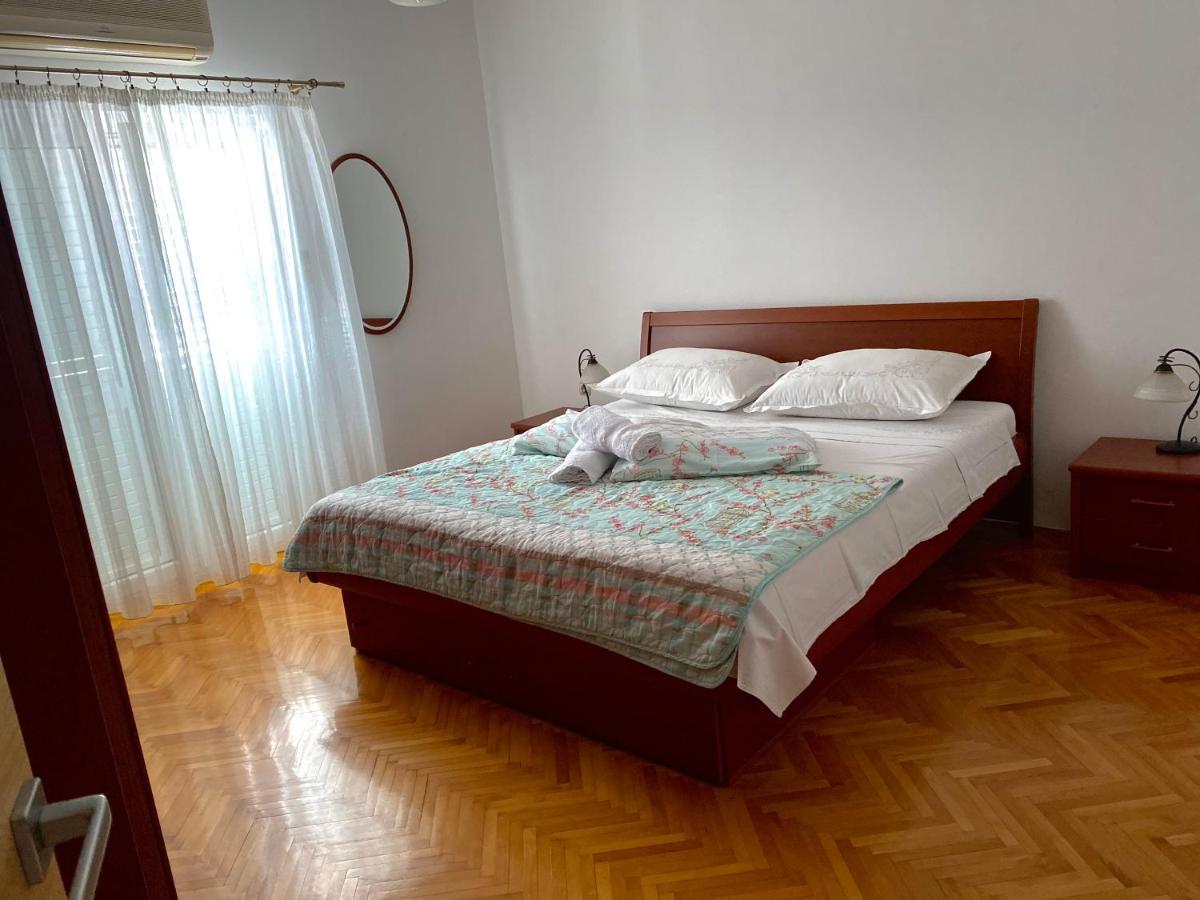 Apartman Nives Apartment Трогир Екстериор снимка