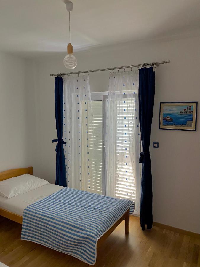 Apartman Nives Apartment Трогир Екстериор снимка
